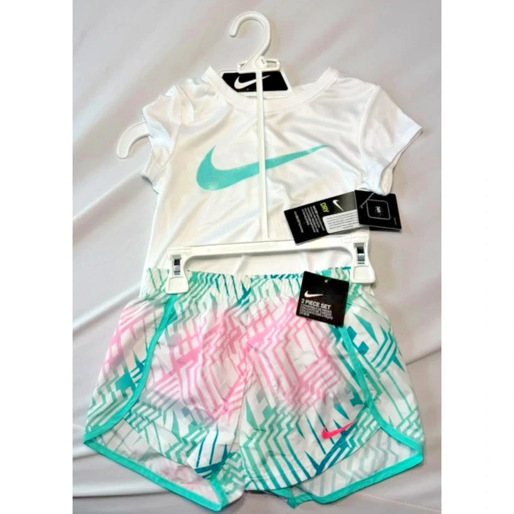 Nike Girls 2-Piece Dri-FIT Performance Set – White/Sunset Pulse – Size 6X